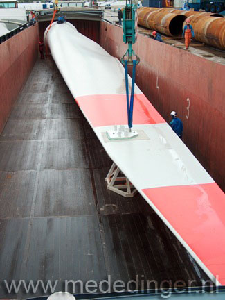 Transport van 53 meter langewindmolenwiek